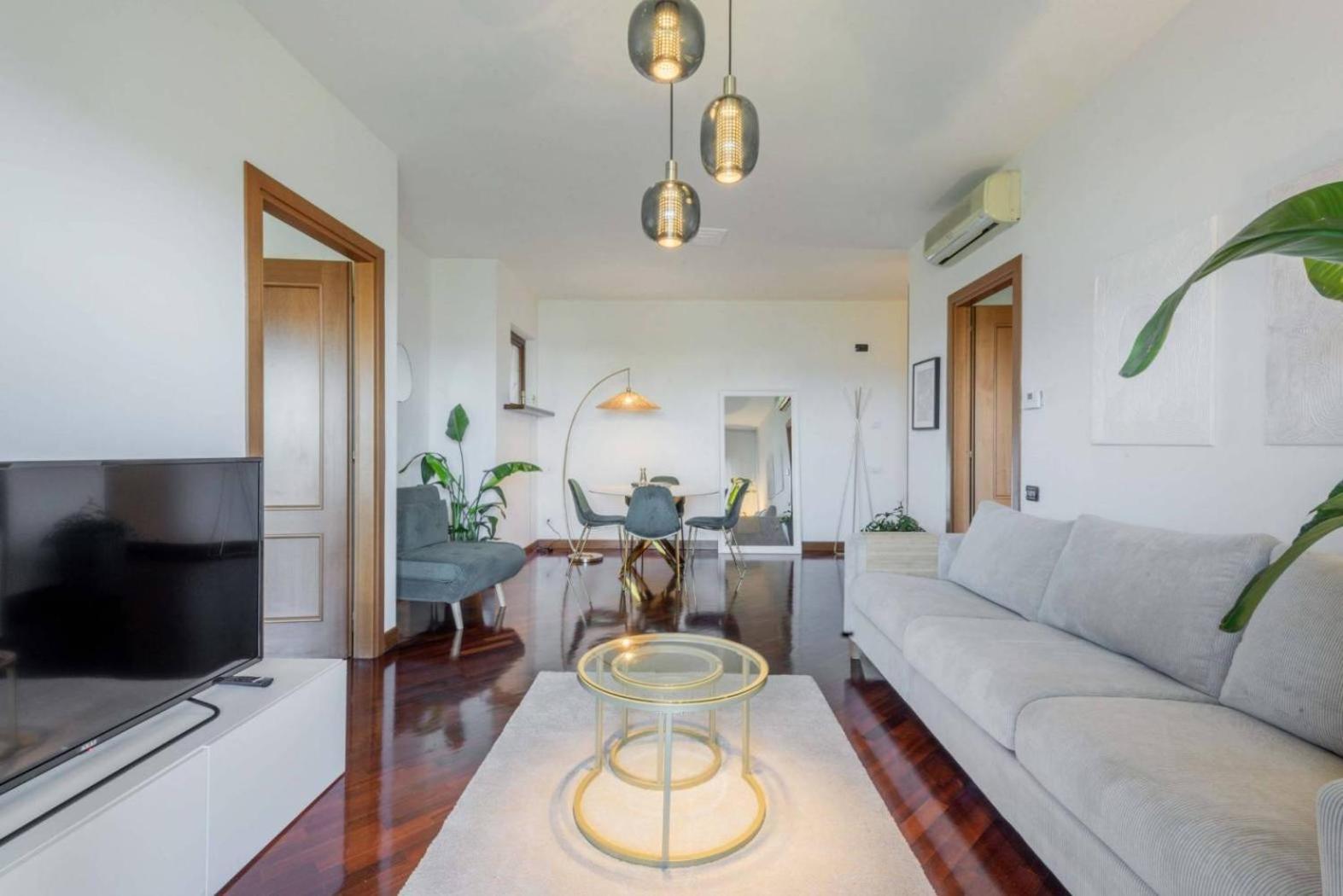Luxury Boutique Apartment فيوميتشينو المظهر الخارجي الصورة