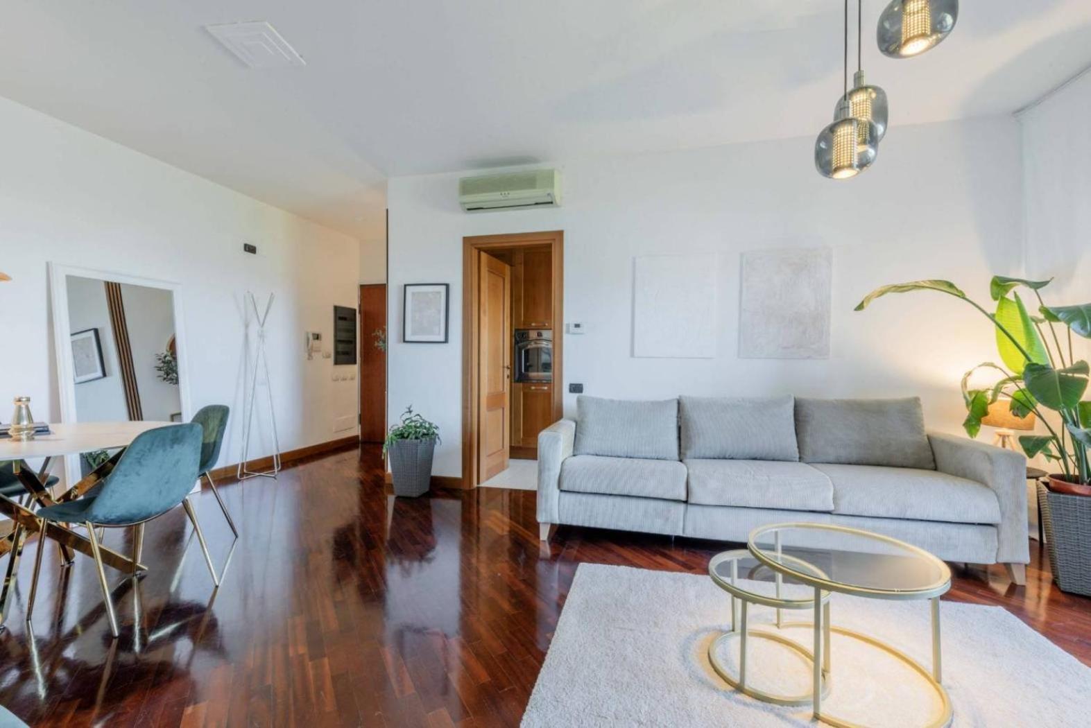 Luxury Boutique Apartment فيوميتشينو المظهر الخارجي الصورة